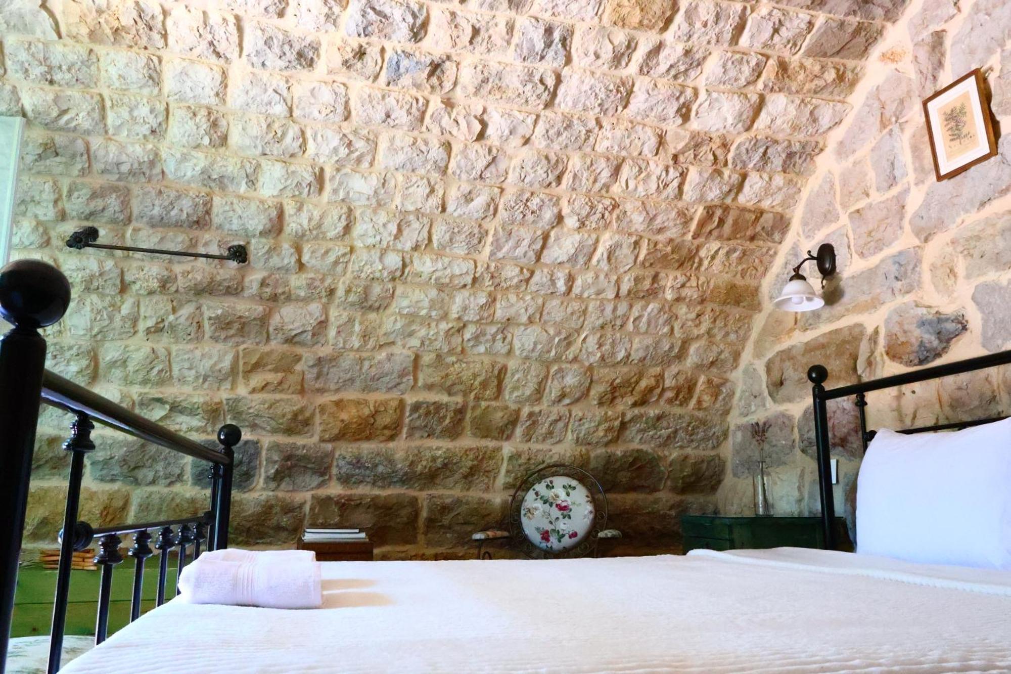Hotel Stone Cellars à Douma Extérieur photo