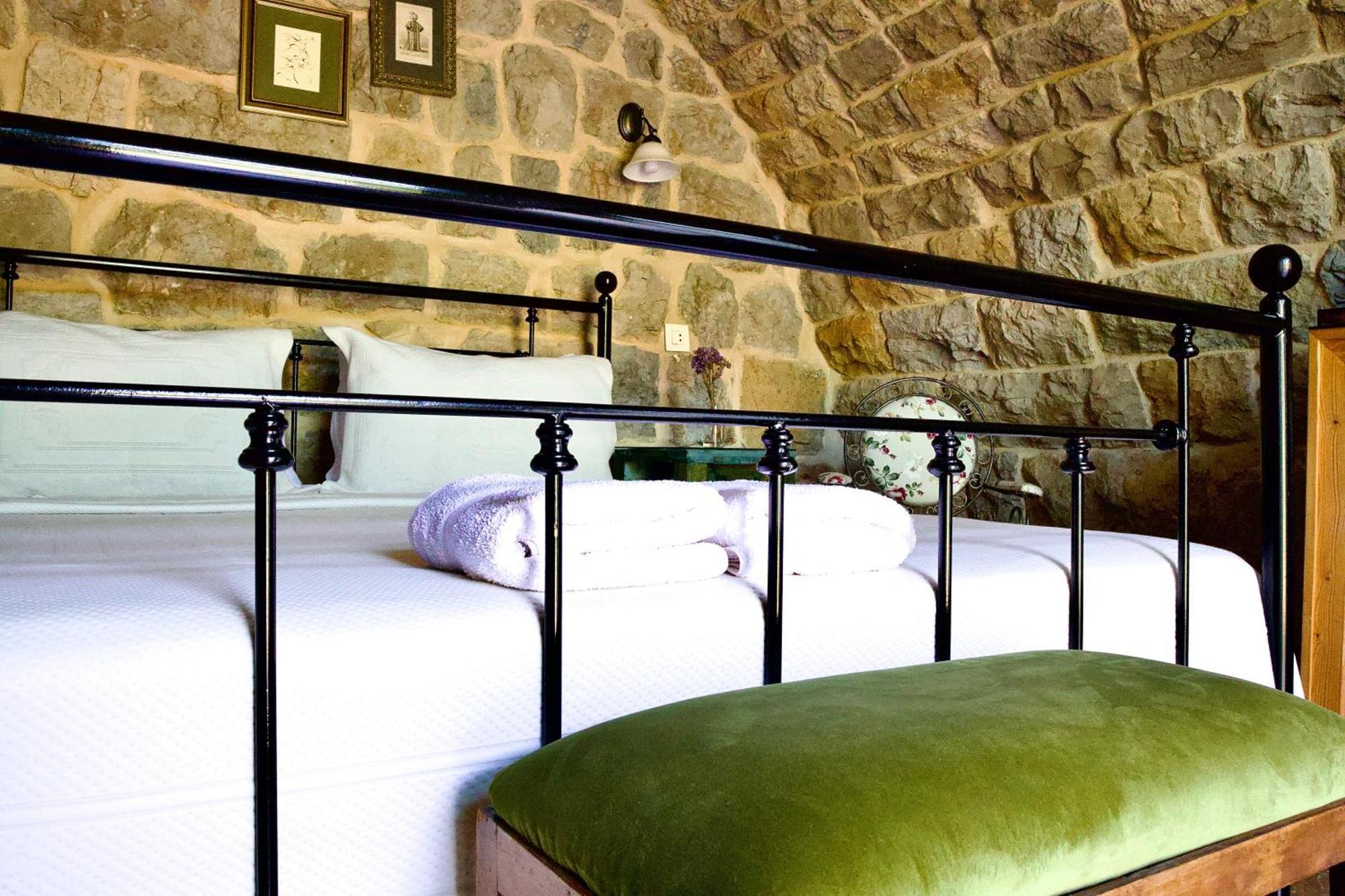 Hotel Stone Cellars à Douma Extérieur photo